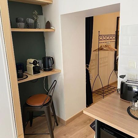 Appartement Cosy Plein Centre De Sete Exterior photo