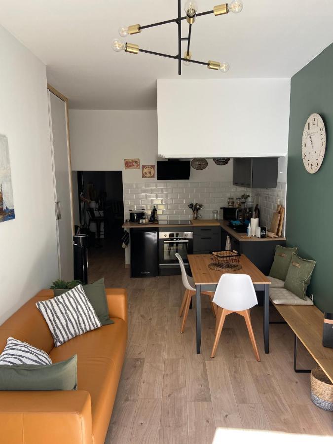 Appartement Cosy Plein Centre De Sete Exterior photo